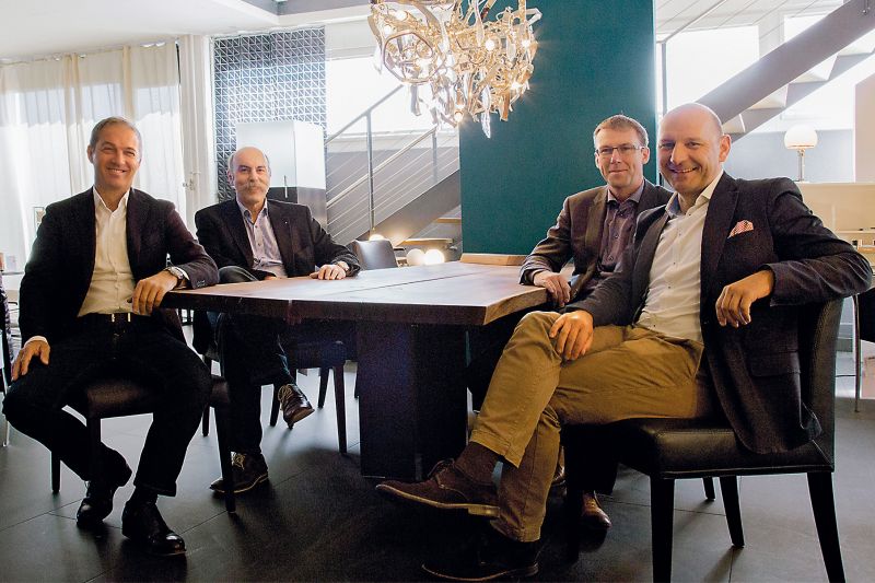 (v.l.) Thomas Isaak von Amrein Wohnen in Kriens, Jost Muoser von Muoser in Schattdorf, Michael Federer von Möbel Roesch in Basel und Alfons Lehmann von Lehmann in Düdingen sind «Die Einrichter».