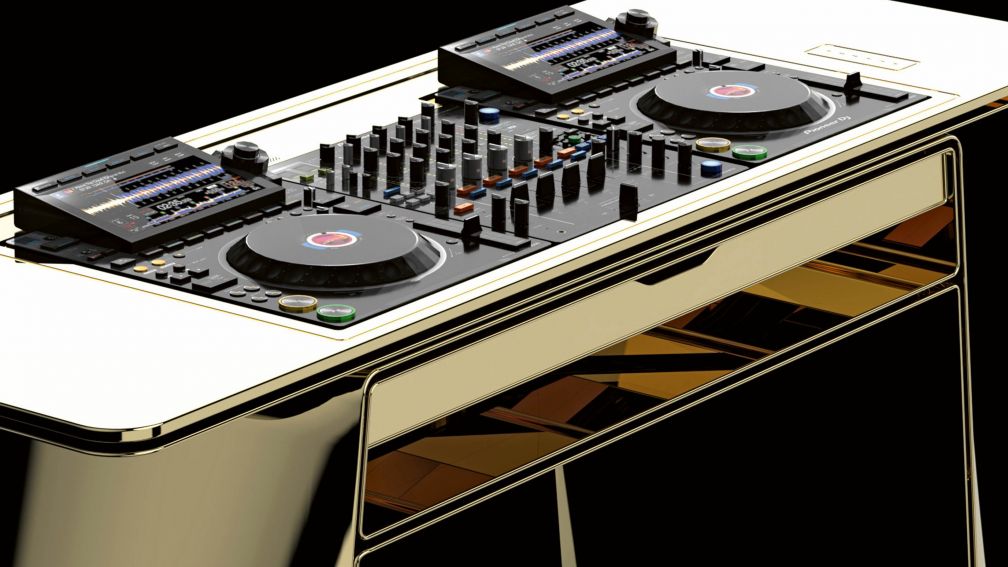 Turn the music on
